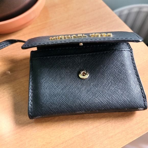 SOLD ⚡️Michael Kors black mini wallet - Picture 2 of 3